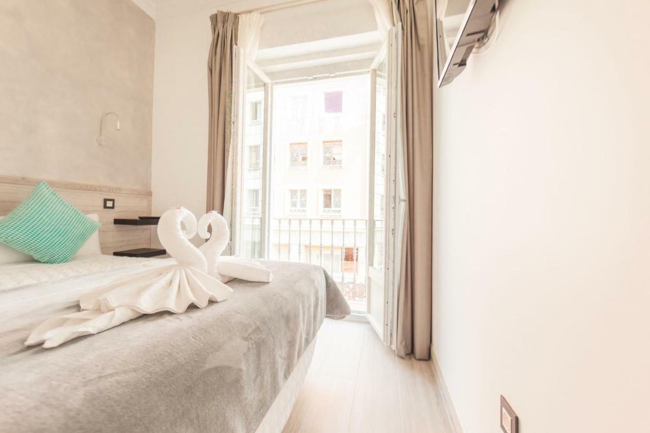 Hostal Pio Centro Madrid Exterior photo
