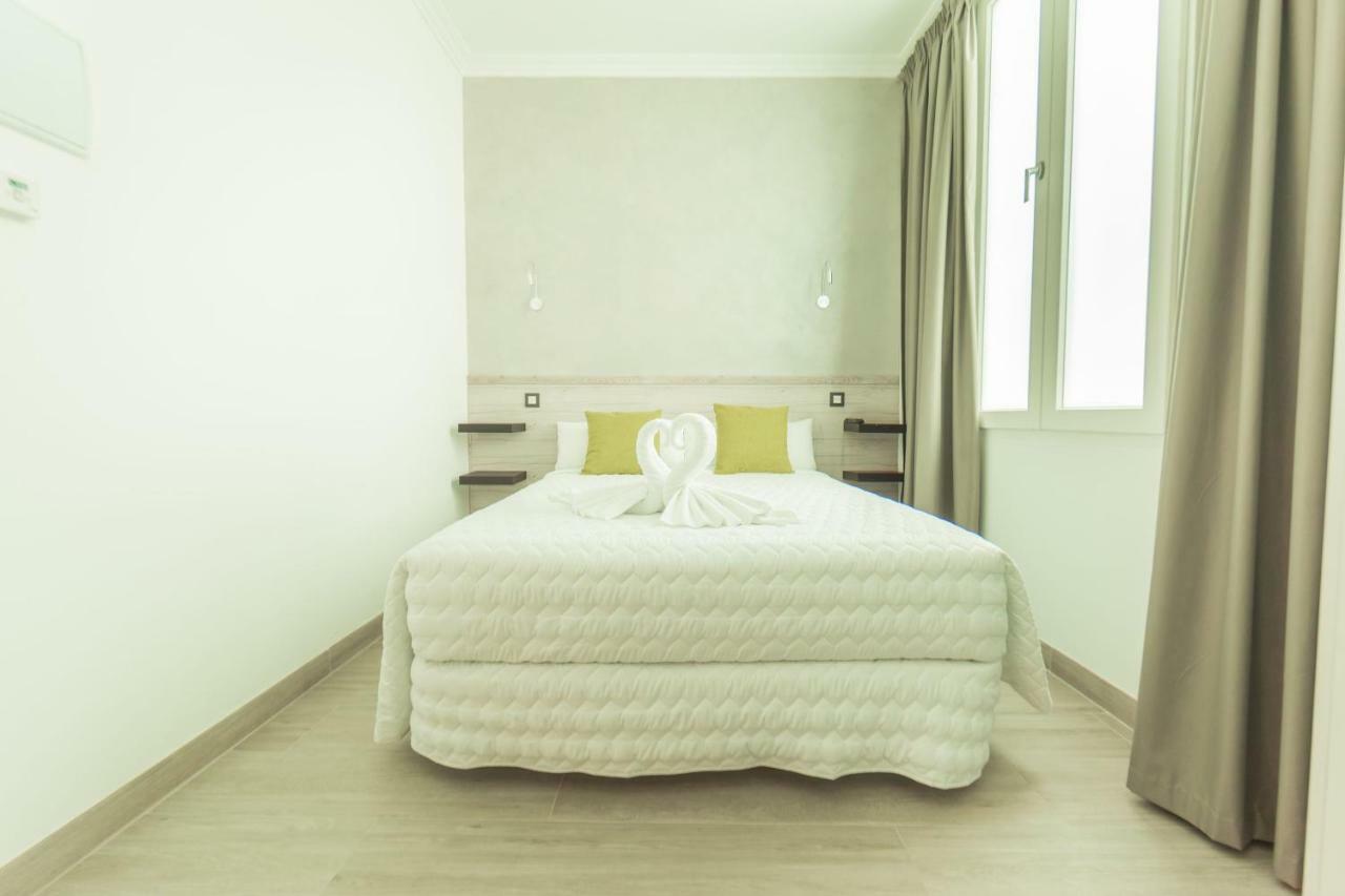 Hostal Pio Centro Madrid Exterior photo