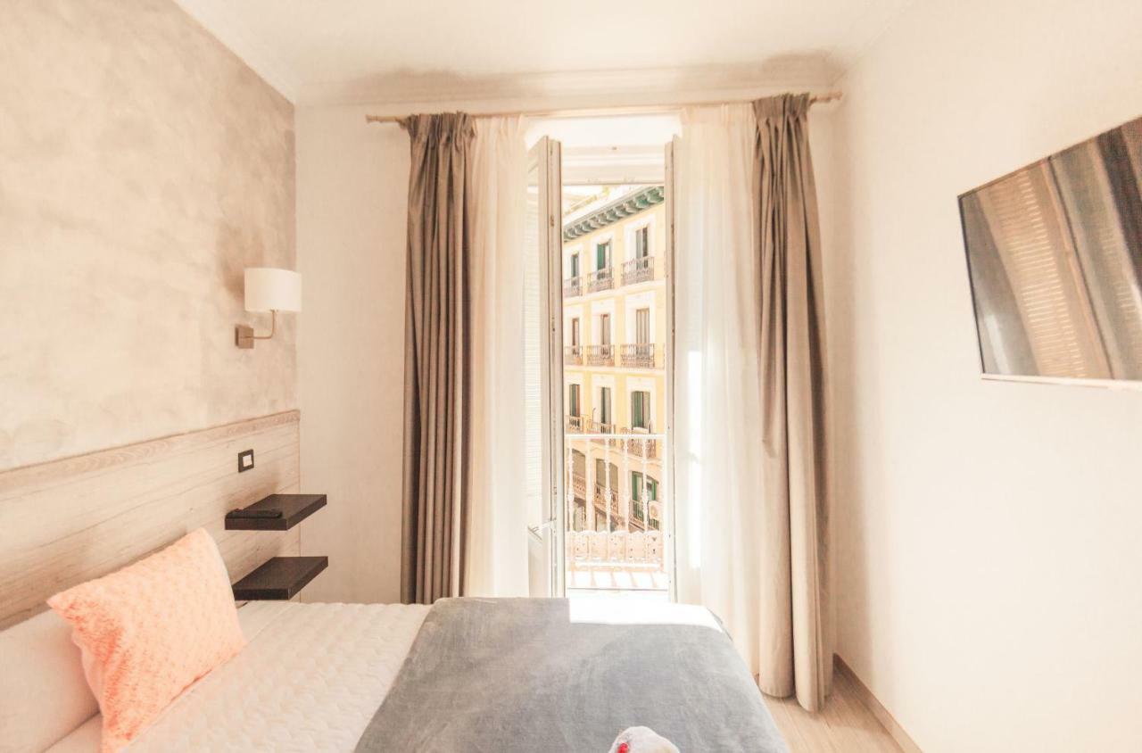 Hostal Pio Centro Madrid Exterior photo